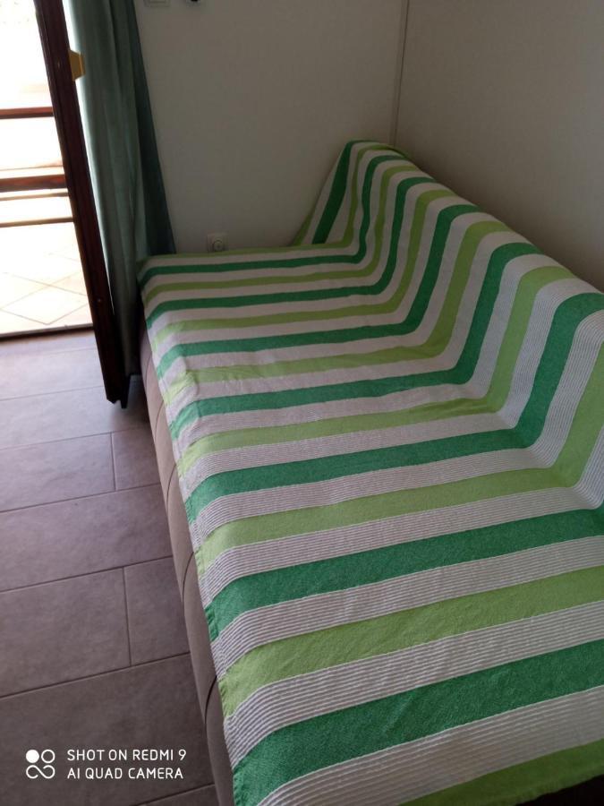 Apartments Vukelić Starigrad Paklenica Buitenkant foto