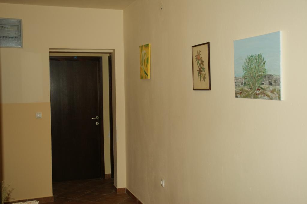 Apartments Vukelić Starigrad Paklenica Buitenkant foto