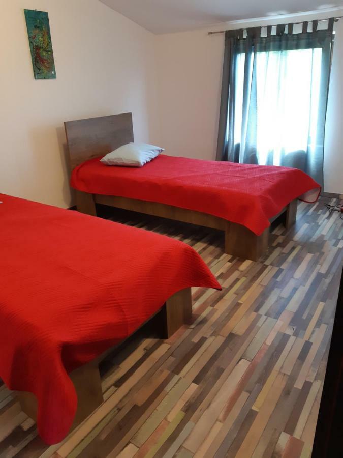 Apartments Vukelić Starigrad Paklenica Buitenkant foto