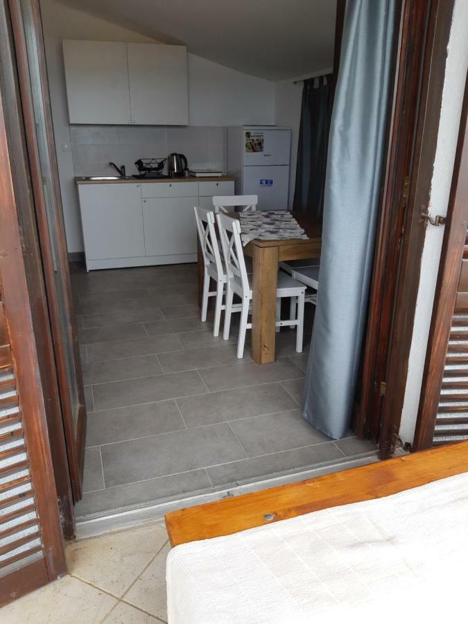 Apartments Vukelić Starigrad Paklenica Buitenkant foto