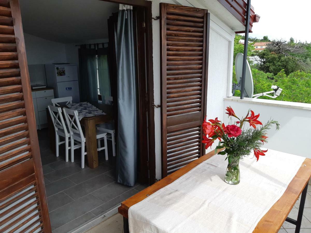 Apartments Vukelić Starigrad Paklenica Buitenkant foto